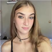 estudiante universitaria de ciencias, apta para dar clase a niños de primaria de cualquier asignatura, en especial: inglés